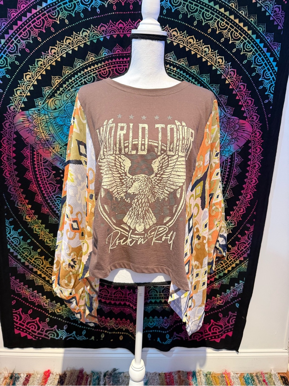 Zutter 🆕 Boho Sleeve 'World Tour' Graphic Top - Brown
